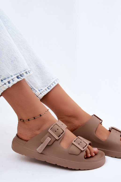 Zapatillas ligeras zapatillas de mujer con hebillas D.Franklin DFSH413004 beige