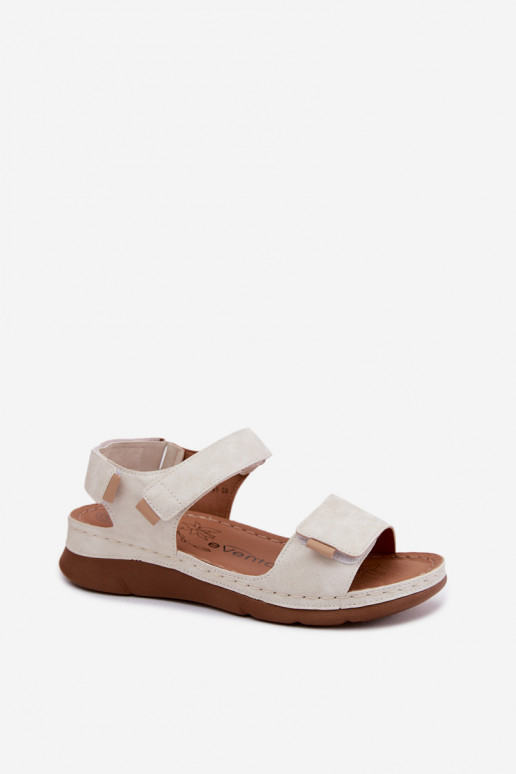 Sandalias de mujer con una plataforma el color blanco Linora