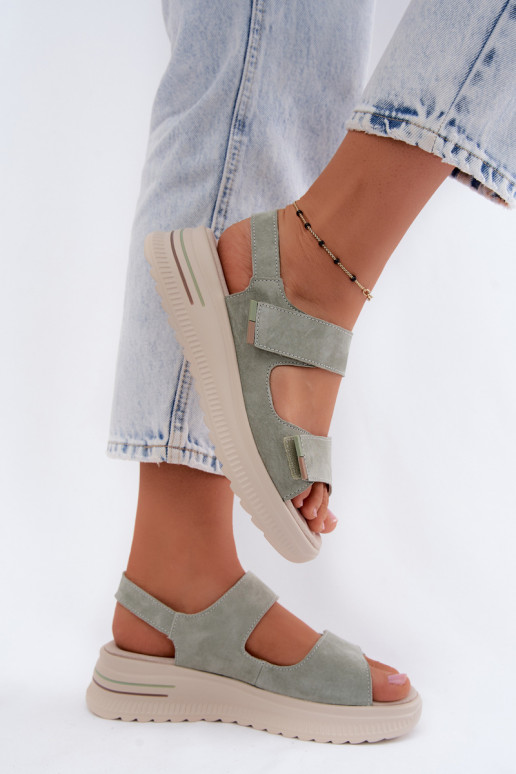 Piel Sandalias mujer ante con una plataforma color verde Peria