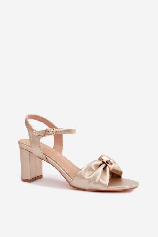 Sandalias de mujerImitacji Skóry con tacones color dorado Spella