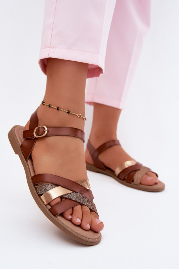 Sandalias planas para mujer con brillo y correas color marrón Haden 2