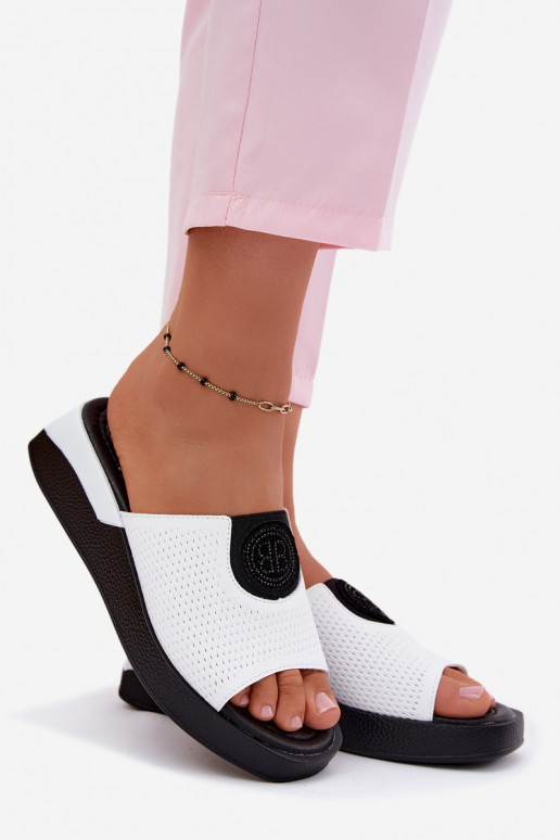 Zapatillas de cuero Femenino Activado coturnoie el color blanco Fablee