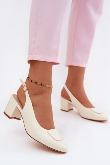Sandalias de tacón para mujer con hebilla decorativa en color marfil Tai turiden