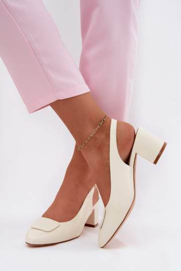 Sandalias de tacón para mujer con hebilla decorativa en color marfil Tai turiden 2