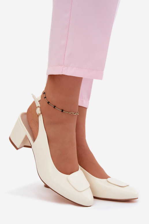 Sandalias de mujer Obcas Słupek Ozdoba color marfil Tiene queden