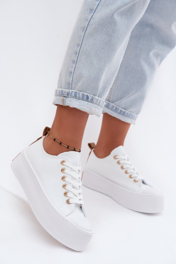 Zapatos de ocio con una plataforma el color blanco Amalfi