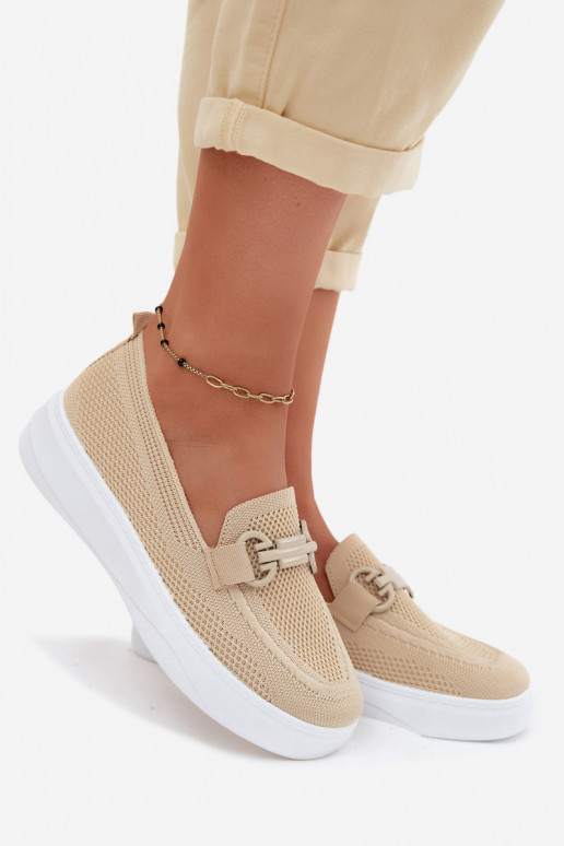 Zapatos de mujer con plataforma y adornos en color arena Freshy