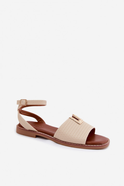 Sandalias planas para mujer con detalles dorados en color arena Vinceza 73505