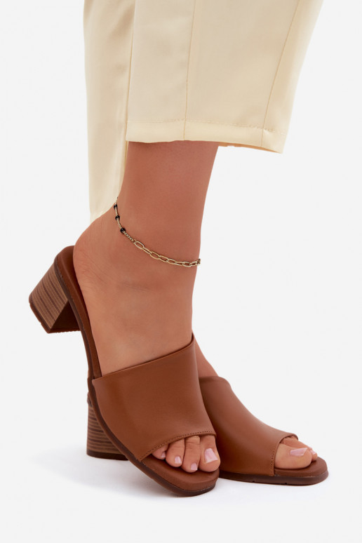Zapatillas de cuero Femenino con tacones Tiene queciejka E7395-29 color marrón