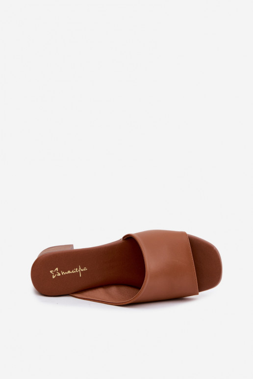 Zapatillas de cuero Femenino con tacones Tiene queciejka E7395-29 color marrón
