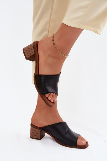 Zapatillas de cuero negro para mujer con tacón