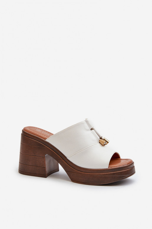Zapatillas de mujer de cuero sintético con plataforma en color blanco Dafira