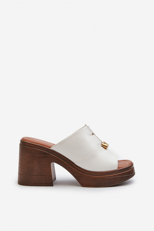 zapatillas de mujer de cuero ecológico con una plataforma I Klocku el color blanco Dafira