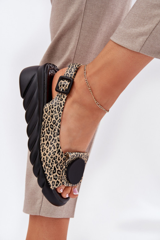 Sandalias con elementos de cuero natural en plataforma con patrones de leopardo Artiker 56C2186