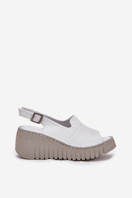 Sandalias de mujerActivadoturalnej Skóry con una plataforma Artiker 54C0786 el color blanco