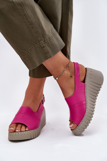 Sandalias de mujer con elementos de cuero natural en plataforma de color rosa Artiker 54C0789