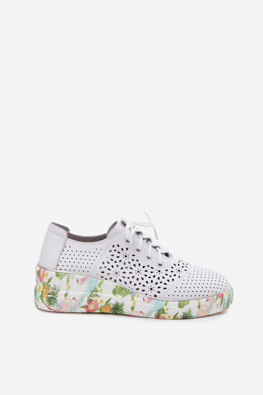 Piel con elementos calados zapatos Femenino con una plataforma Artiker 54C1604 el color blanco