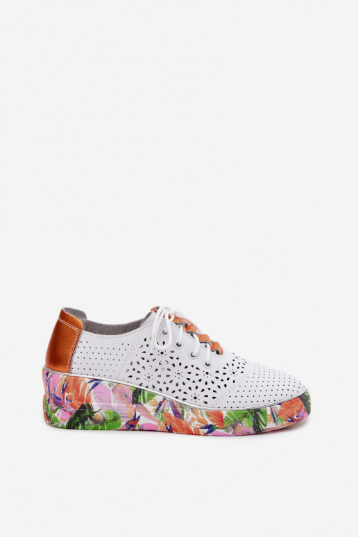 Piel con elementos calados zapatos Femenino con una plataforma con escritos Artiker 56C1802 Blanco-color naranja