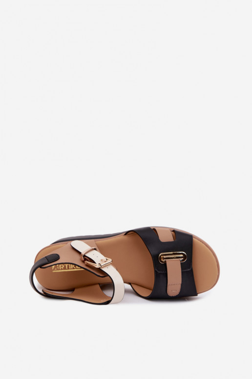 Sandalias de mujer color arena-negro con plataforma y tiras Artiker 58C0316