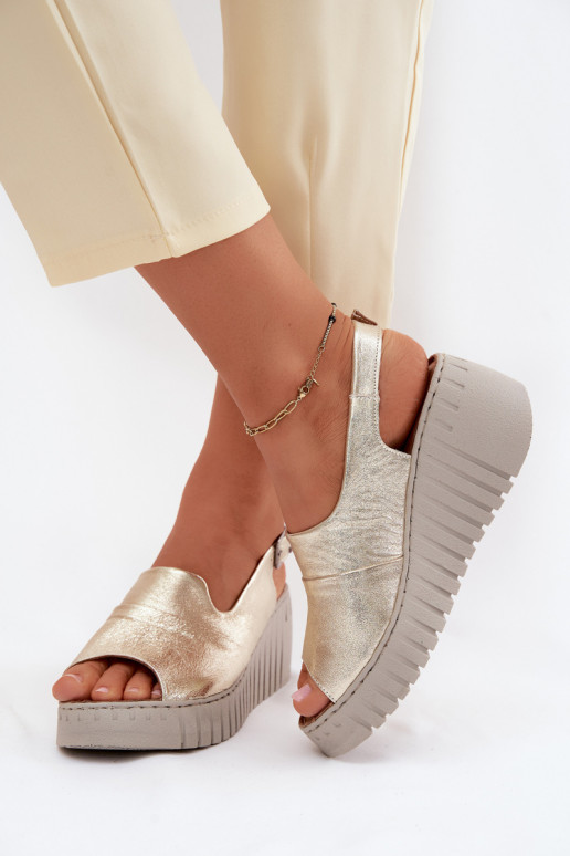 Sandalias de mujerActivadoturalnej Skóry con una plataforma Artiker 58C3368 color dorado