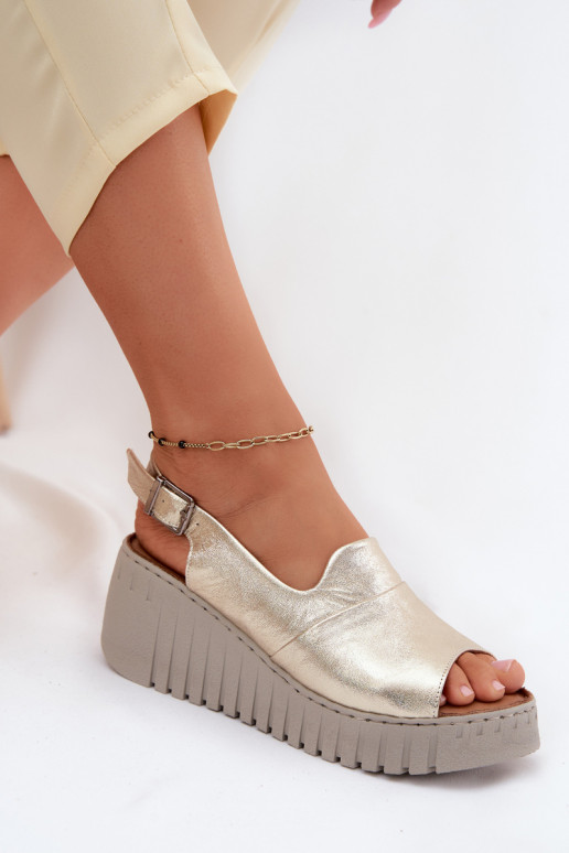 Sandalias de mujerActivadoturalnej Skóry con una plataforma Artiker 58C3368 color dorado