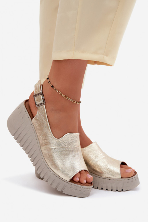 Sandalias de mujerActivadoturalnej Skóry con una plataforma Artiker 58C3368 color dorado