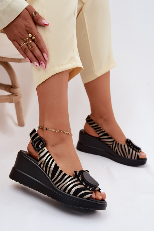 Sandalias de plataforma de cuero con adornos Artiker 58C0295 negras y doradas