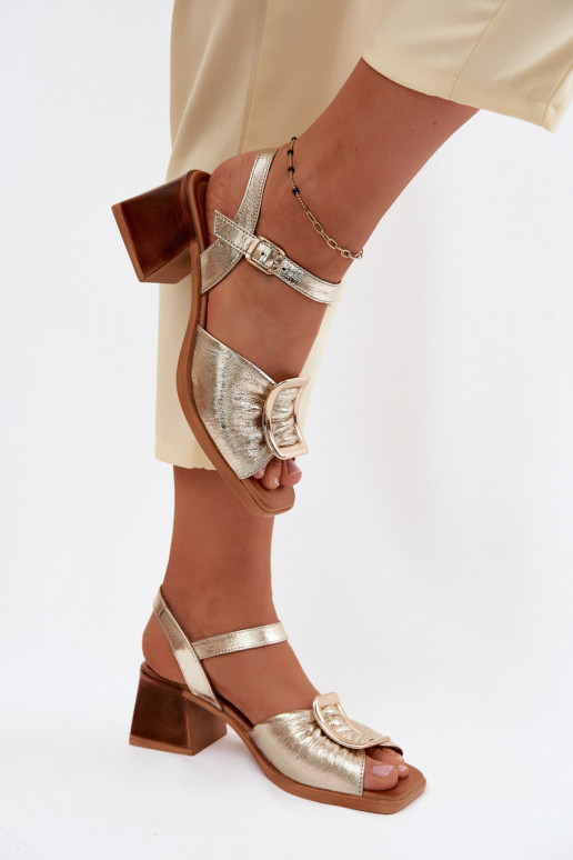 Sandalias de tacón con hebillas Artiker 58C2033 color dorado