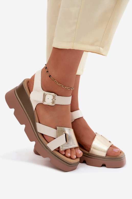 Sandalias de plataforma Artiker 58C0312 color arena y dorado