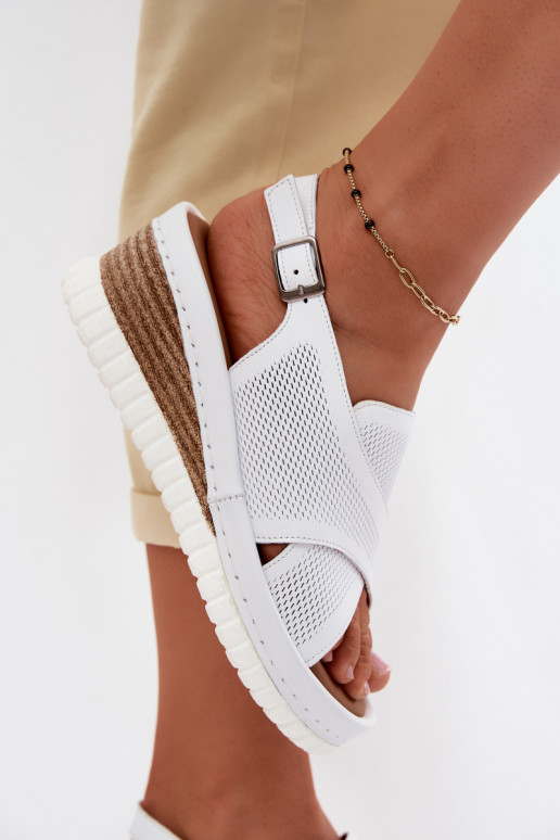Sandalias de mujer con una plataforma Cuero natural Artiker 58C3145 el color blanco