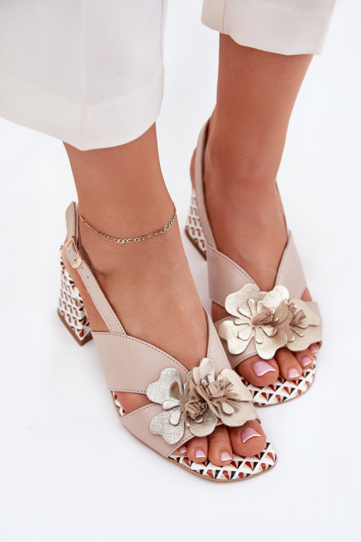 Piel Sandalias de tacón alto para mujer. con flores Laura Messi 2950 beige