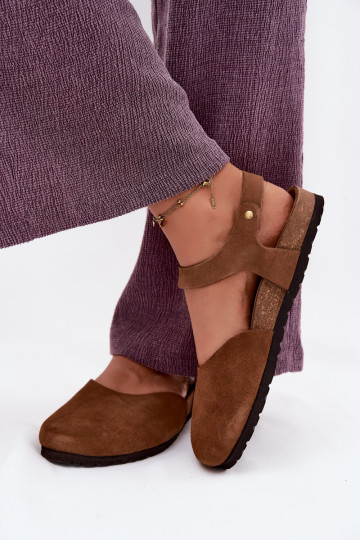 Sandalias de cuero de ante con dedos cerrados Tai turiciejka H7365-02 marrones