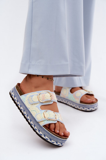 Zapatillas de ganchillo Glimma con plataforma y hebillas en color azul