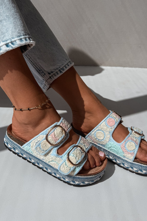 Zapatillas de ganchillo Glimma con plataforma y hebillas en color azul