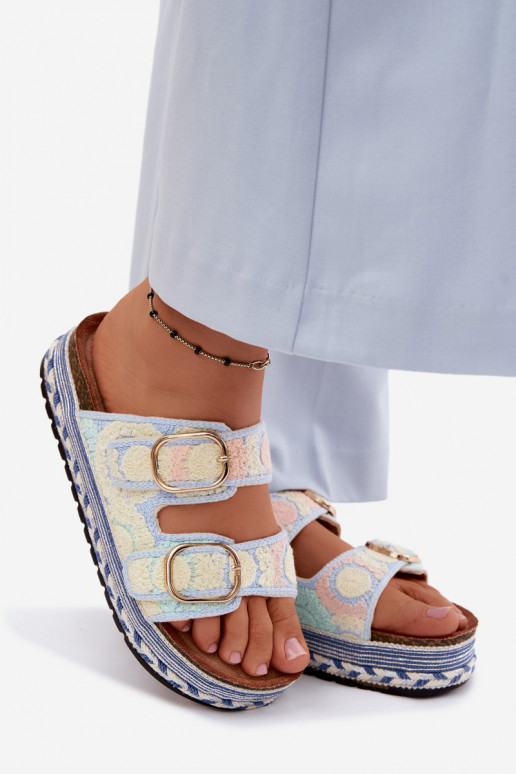 Zapatillas de ganchillo Glimma con plataforma y hebillas en color azul