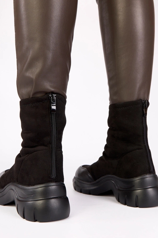 Botines negros de ante sintético con suela gruesa Alana