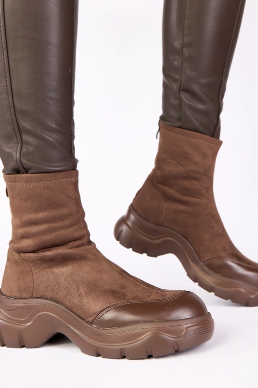 Botines marrones de ante sintético con suela gruesa Alana