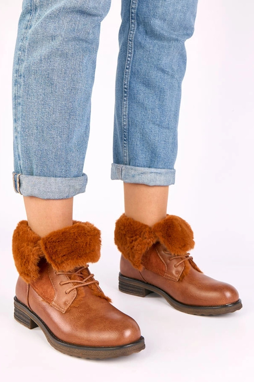 Botines marrones con cordones y pelo Joyca