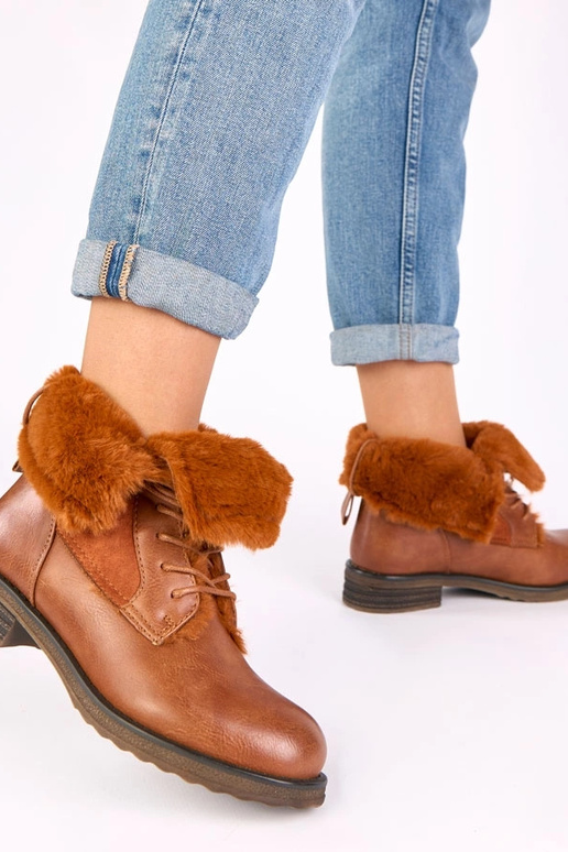 Botines marrones con cordones y pelo Joyca