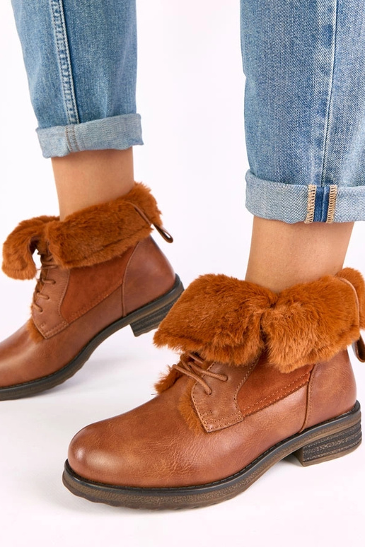 Botines marrones con cordones y pelo Joyca