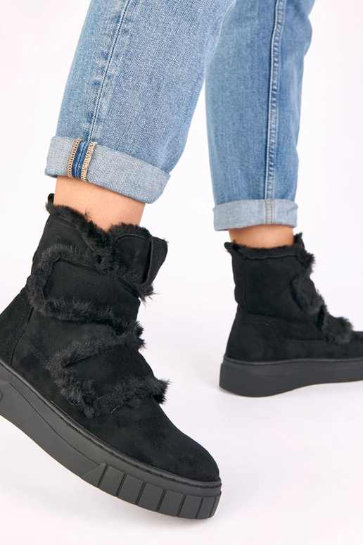 Botines negros con cierre de velcro, decorados con piel Grace