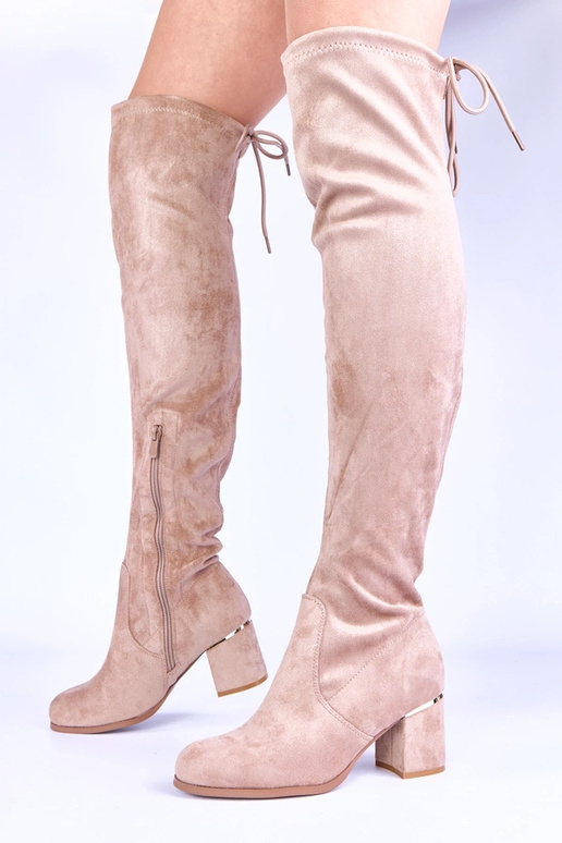 Botas de muslo color arena con acentos dorados Elai