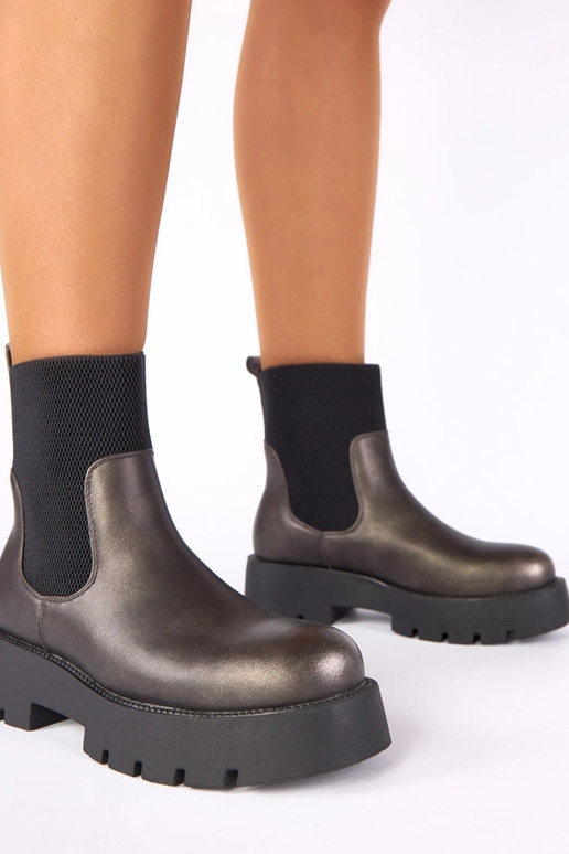 Botines metálicos en plataforma con caña elástica Berniece