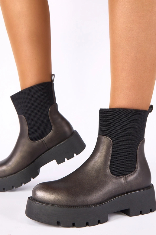 Botines metálicos en plataforma con caña elástica Berniece