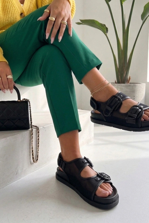 Sandalias negras con correas ajustables Mila