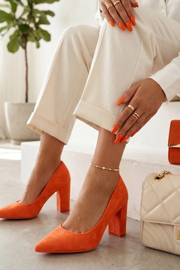 Sandalias naranjas de ante sintético con tacón Alyssa