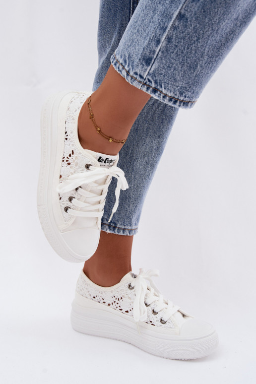 Zapatos casual blancos con plataforma y elementos recortados Lee Cooper LCIN-26-44-4485