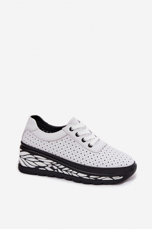Zapatos blancos para mujer con elementos calados y plataforma Morra