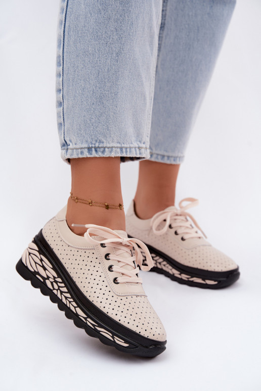 Zapatos de color arena para mujer con elementos calados y plataforma Morra