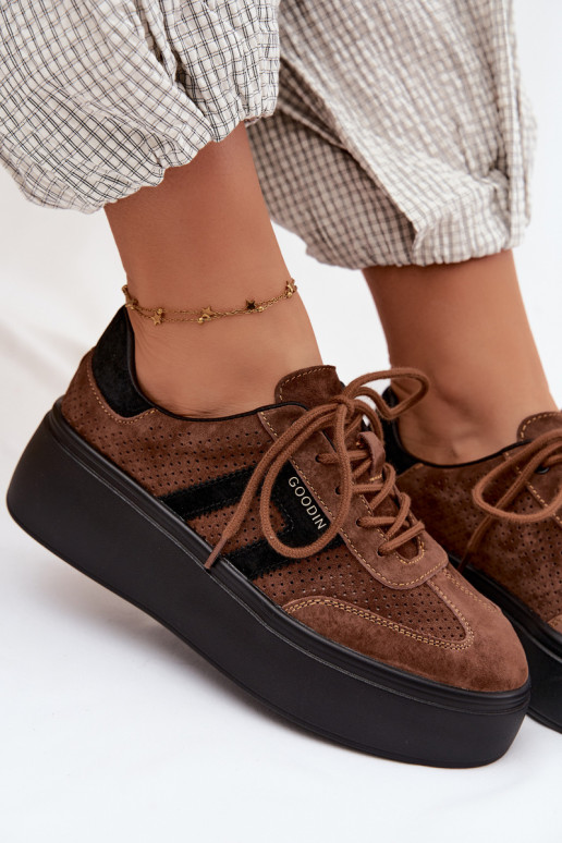 Zapatillas marrones para mujer con plataforma y perforación Umbry